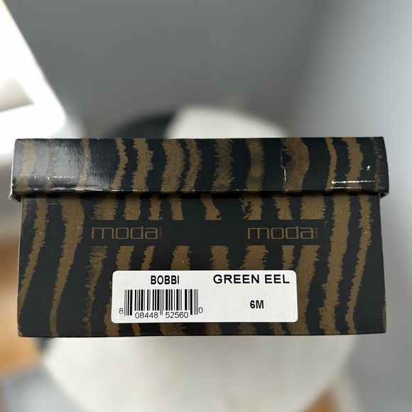 MODA Pointy Toe Eel Stiletto, Green - Picture 10 of 10